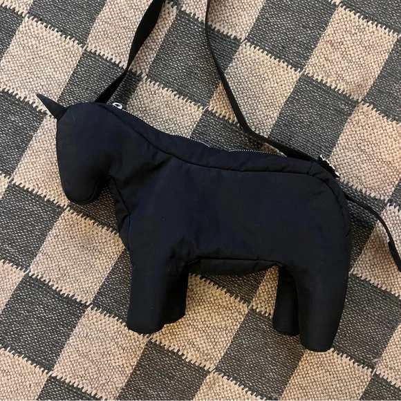 BAGGU x Collina Strada horse bag in black - Picture 4 of 7